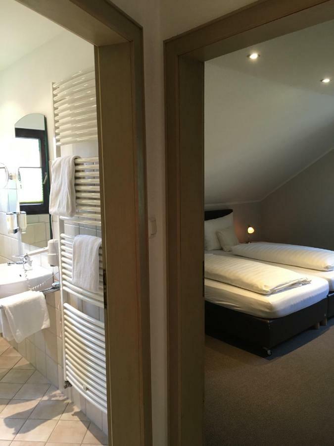 Landhaus Hotel Goeke Hövelhof Εξωτερικό φωτογραφία